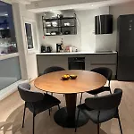 Modern At Vervet In Apartament Tromsø