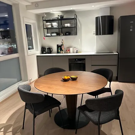 Modern At Vervet In Appartamento Tromsø